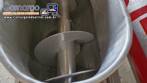 Rosca alimentadora transportadora helicoidal inclinada com silo receptor em inox Maqinox