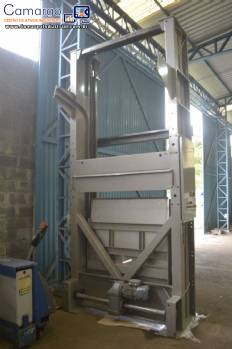 Elevador para carrinho de massas Startec Mquinas