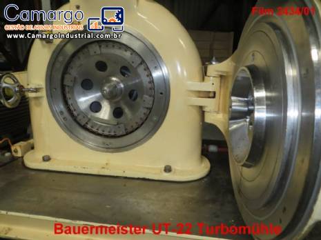 Moinho universal em a�o inox Bauermeister