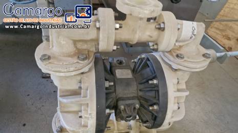 Bomba pneumtica de duplo diafragma SANDPIPER