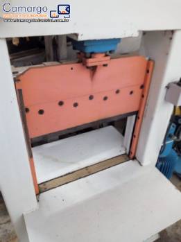 Guilhotina hidr�ulica para borracha RM M�quinas