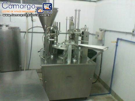 Envasadora dosadora de copos requeij�o cremoso Brasholanda