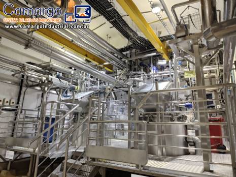 Cozinhadores tachos encamisado com plataforma bombas válvulas para coberturas caldas recheios molhos 940 toneladas por mês Cozinhadores tachos encamisado com plataforma bombas válvulas para coberturas caldas recheios molhos 940 toneladas por mês